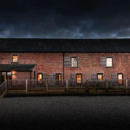 The Barn At Plas Ashpool Sleeps 8 Llandyrnog Exteriér fotografie