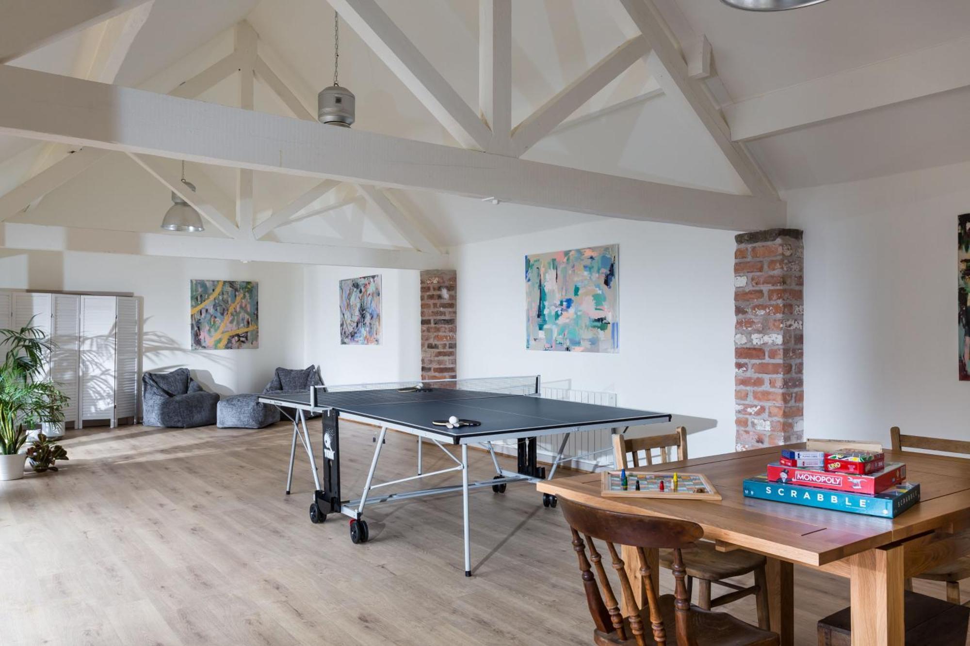 The Barn At Plas Ashpool Sleeps 8 Llandyrnog Exteriér fotografie