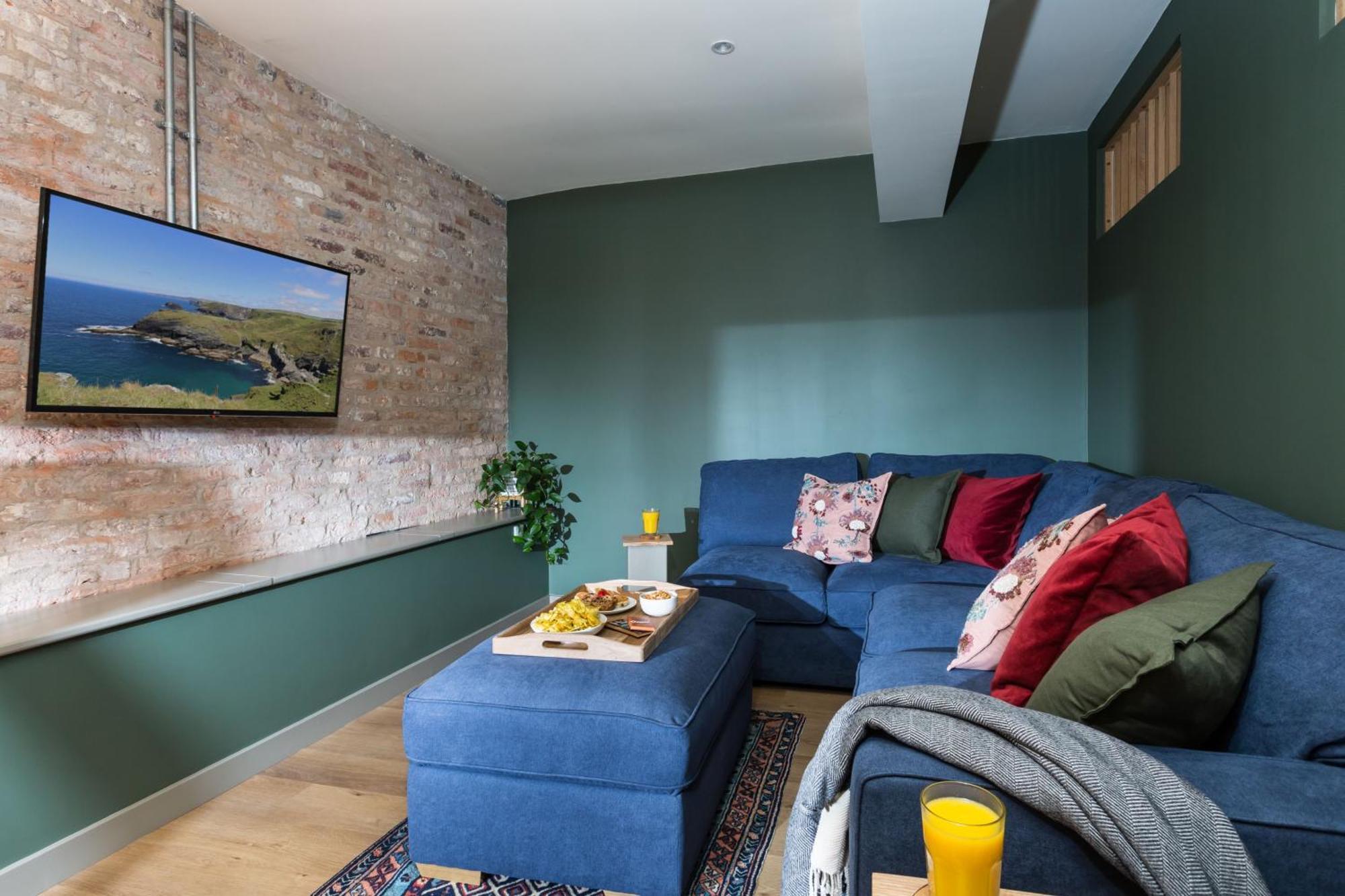 The Barn At Plas Ashpool Sleeps 8 Llandyrnog Exteriér fotografie